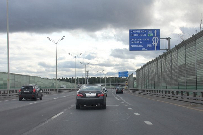 На трех участках трассы М-1 Беларусь в Московской и Смоленской областях устроят освещение