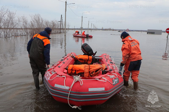 В Курганской области подтоплены 12 участков автодорог