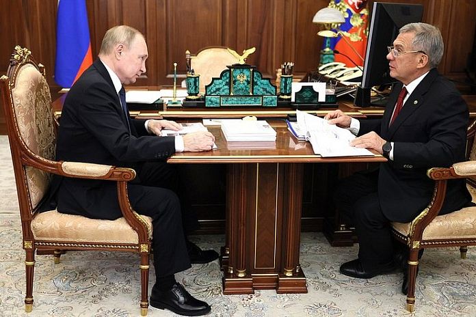 Глава Татарстана доложил Владимиру Путину о дорожной ситуации в регионе