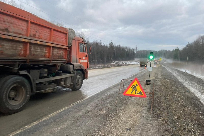 Реверс ввели на размытом участке дороги Звенигово - Морки в Марий Эл