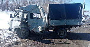 В аварии с грузовиками на Чуйском тракте в Новосибирской области погиб человек