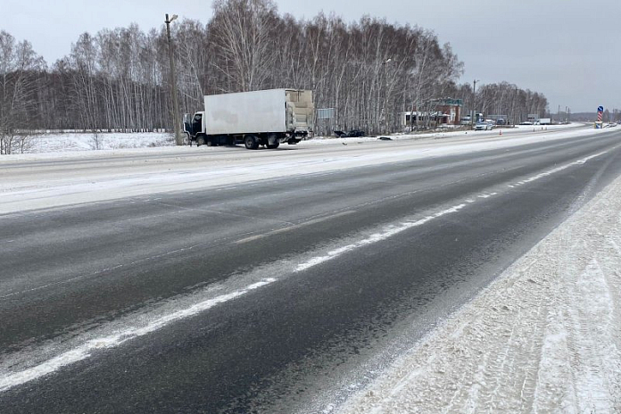Водитель «Лады» погиб в утреннем ДТП на подъезде к Екатеринбургу в Челябинской области