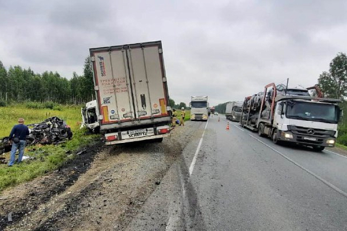 Два человека погибли в утреннем ДТП на трассе Р-402 в Омской области