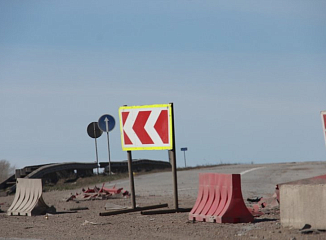 Частично обрушился мост через реку Малиновка в Приморье
