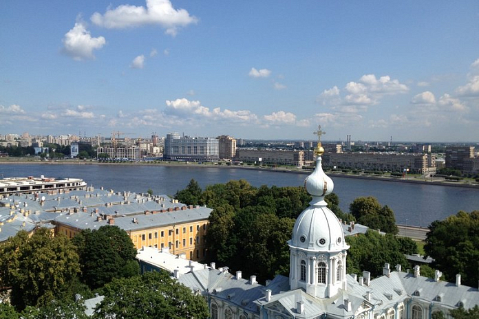 Начинается капитальный ремонт Свердловской набережной в Петербурге