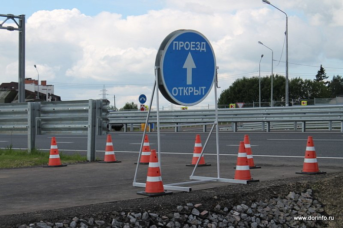 Досрочно открыли путепровод в Юбилейном и мост через реку Черная в Костроме