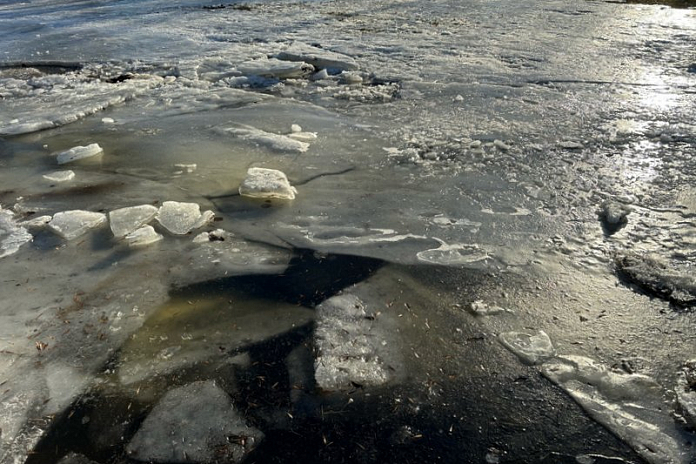 Низководный мост подтоплен в Кунгурском округе Прикамья